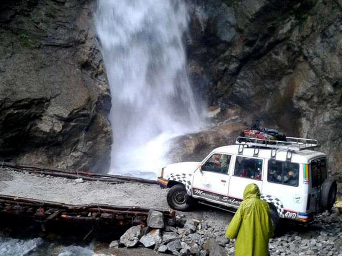 Kathmandu to Chame Jeep transfer