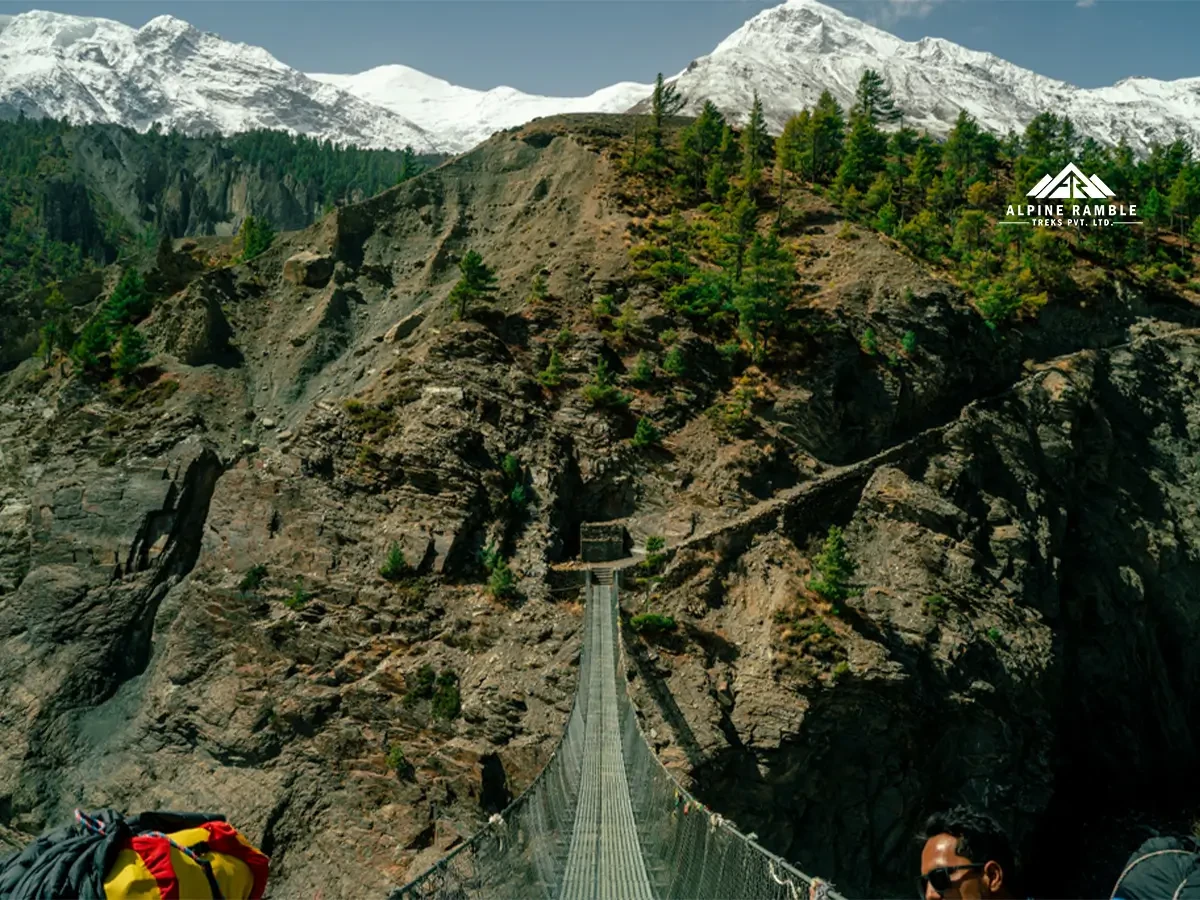 manaslu trek