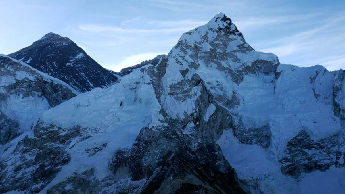 Mount EverestMount Everest: The Highest Mountain in the World