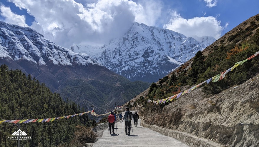 Short Annapurna Circuit Trek -11 Days