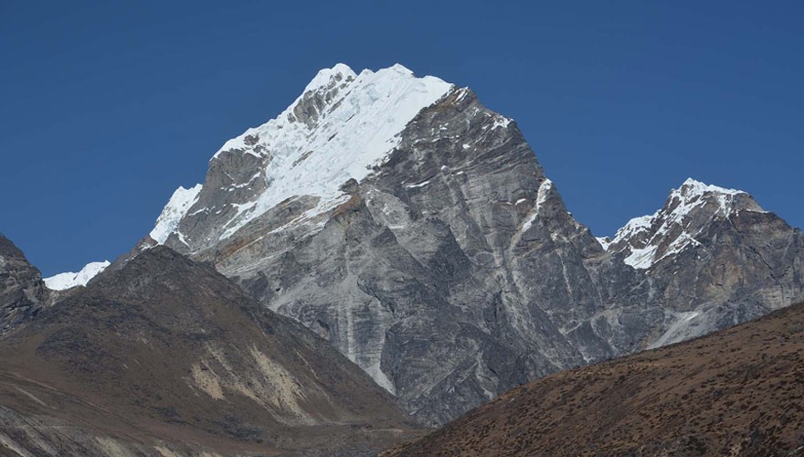 Lobuche East Peak Climbing with Everest Base Camp Trek