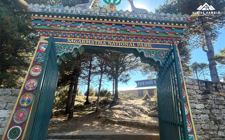 sagarmatha national park entrance