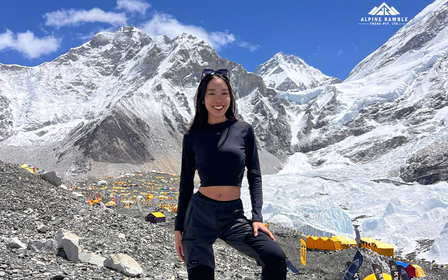 everest base camp altitude difficulty
