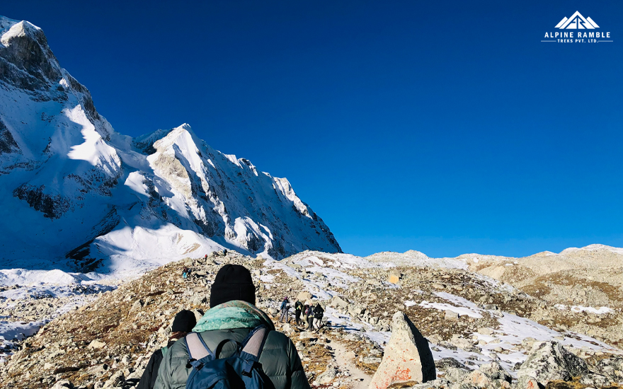 everest trek