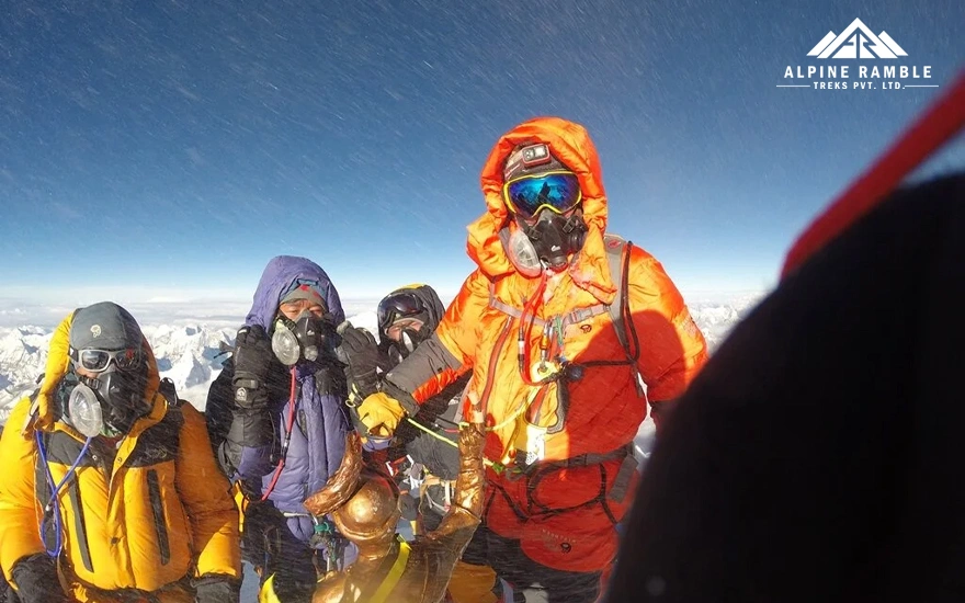 everest in modern times