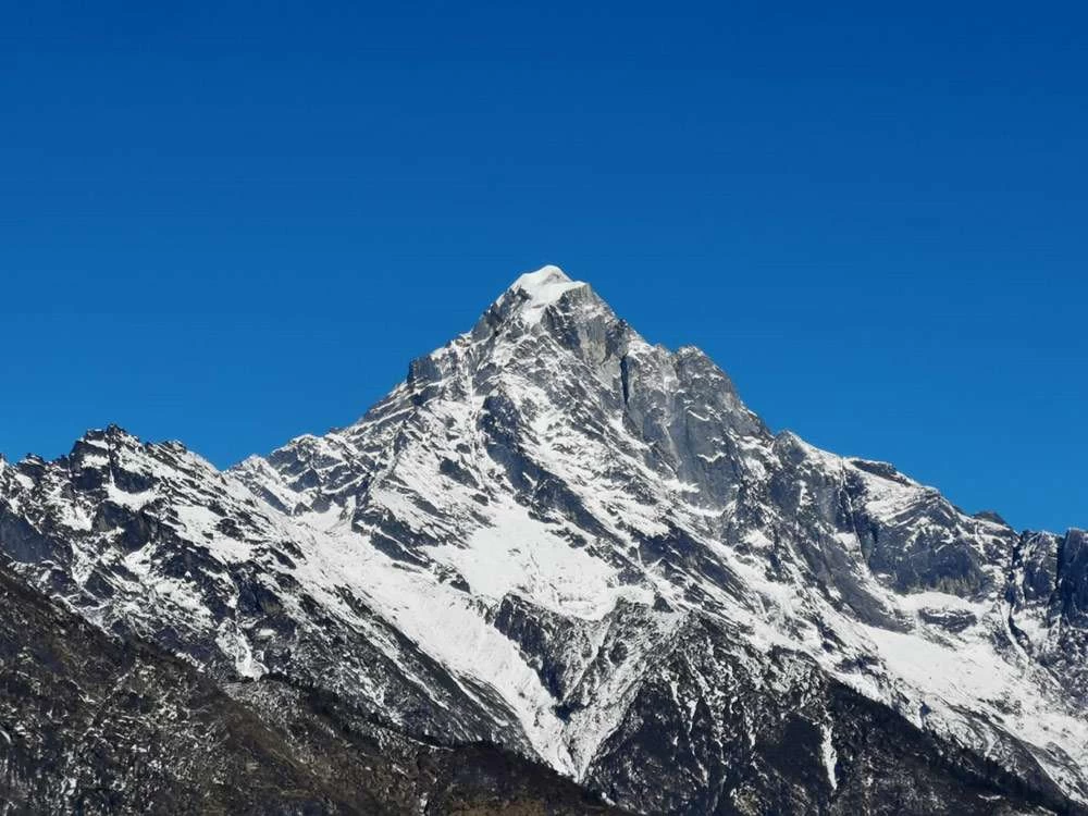 Khonge Peak