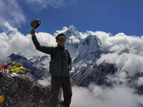 Everest Pose