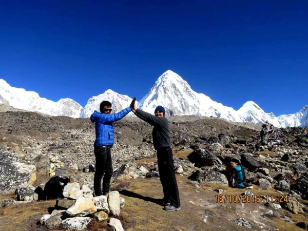 Pumari Everest