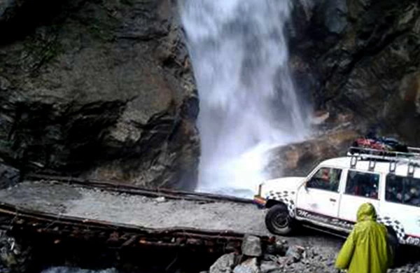 Kathmandu to Chame Jeep transfer
